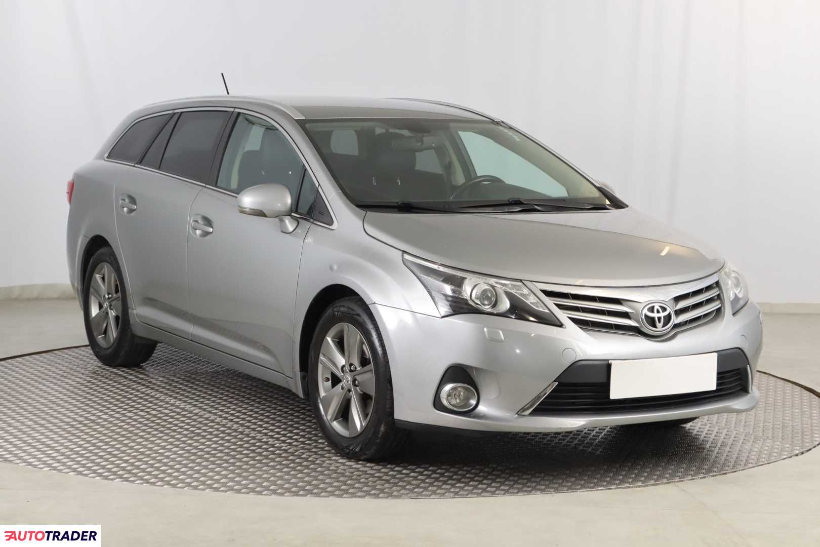 Toyota Avensis 2014 2.0 122 KM Toyota Avensis 2014 2.0 122 KM