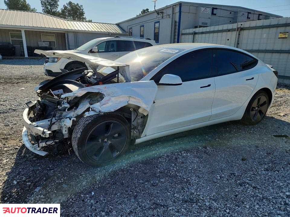 Tesla Model 3 2022