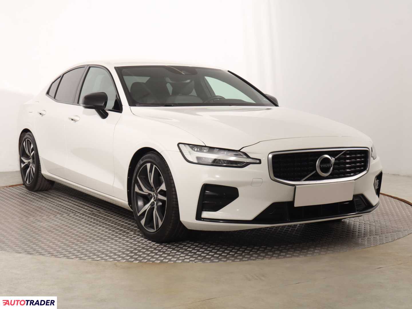 Volvo S60 2019 2.0 187 KM