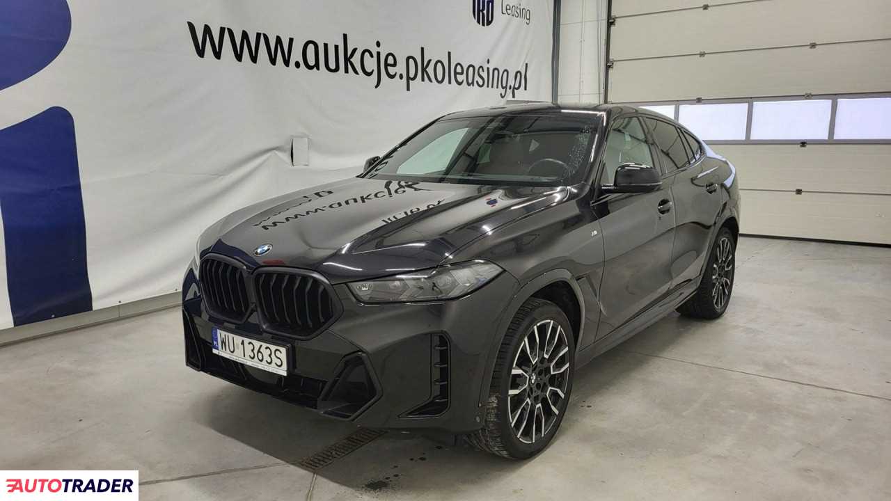 BMW X6 2024 3.0 285 KM