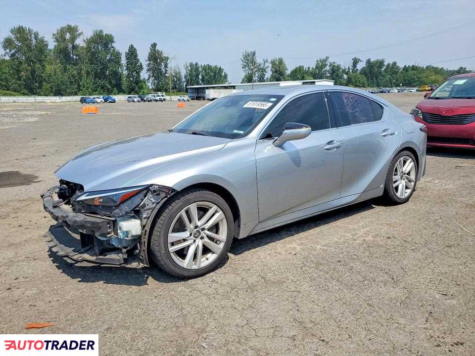 Lexus IS 2021 3