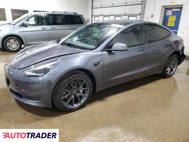 Tesla Model 3 2023