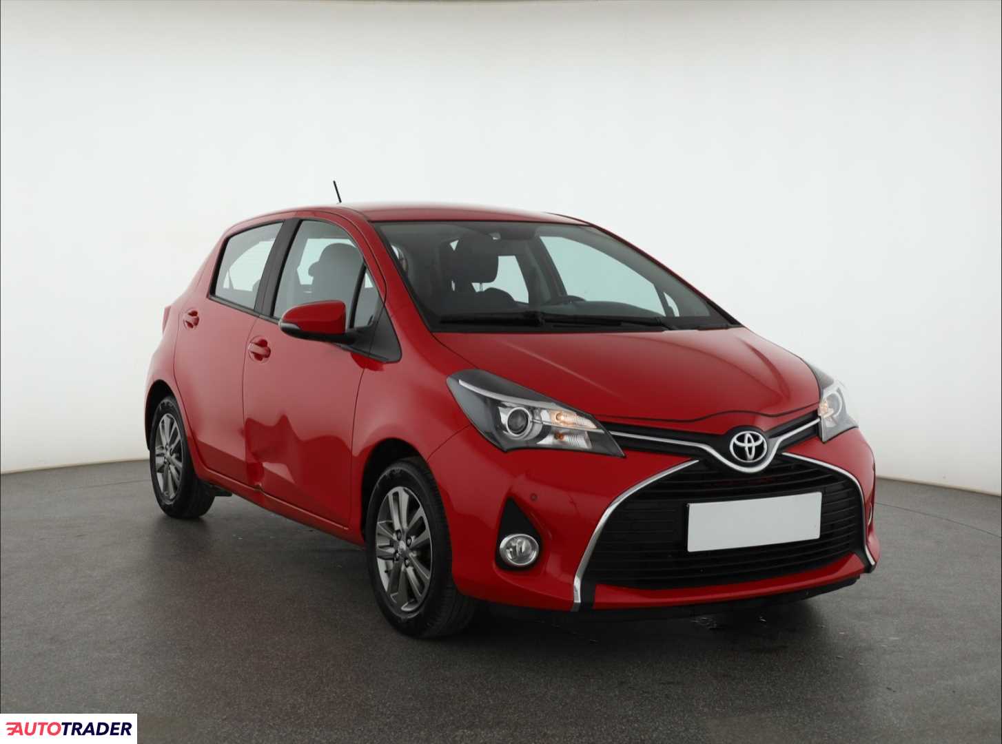 Toyota Yaris 2015 1.3 97 KM