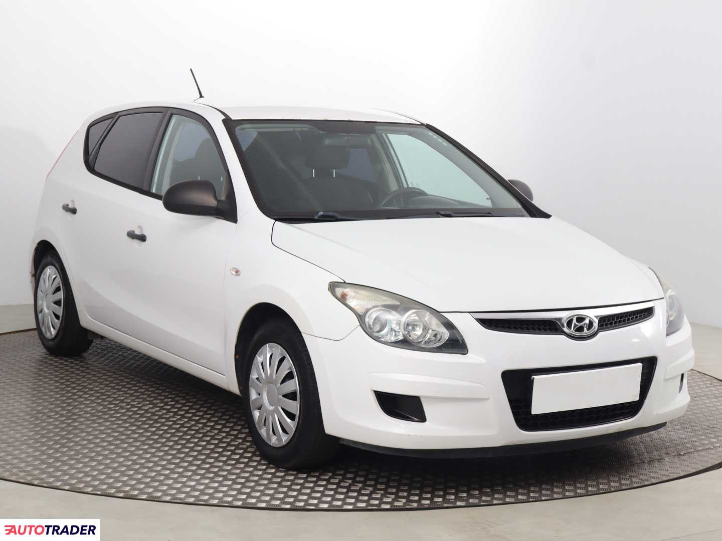 Hyundai i30 2009 1.4 107 KM Hyundai i30 2009 1.4 107 KM