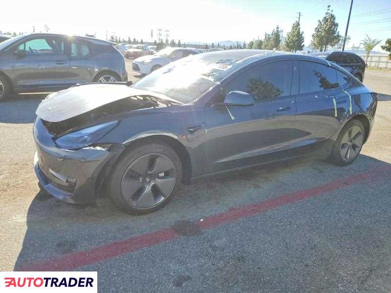 Tesla Model 3 2022