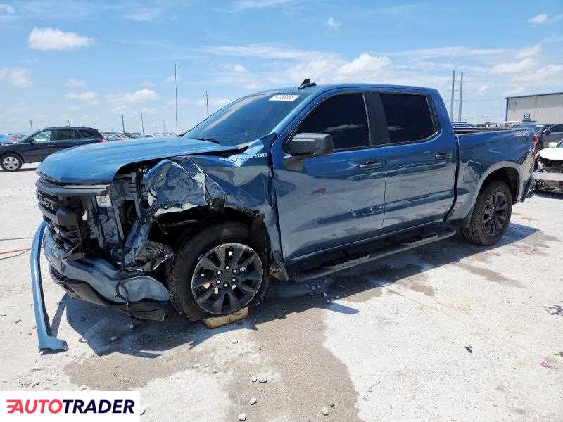 Chevrolet Silverado 2024 2
