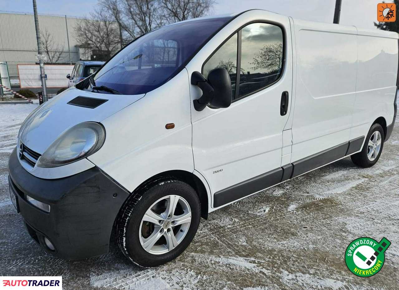 Opel Vivaro 2005 2.5