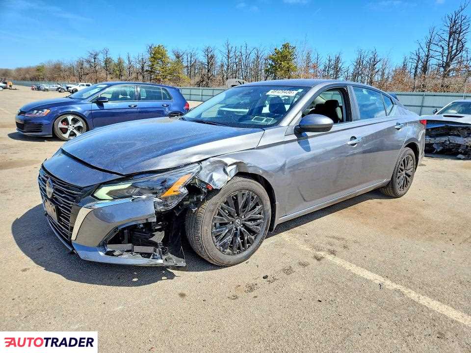 Nissan Altima 2025 2