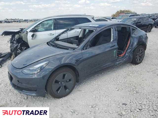 Tesla Model 3 2023