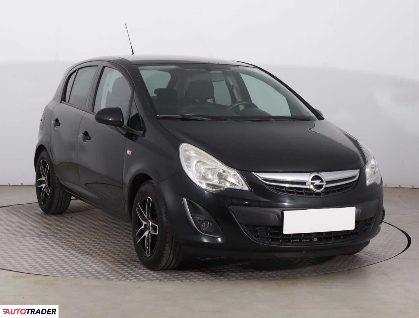 Opel Corsa 2013 1.4 99 KM