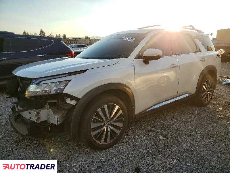 Nissan Pathfinder 2022 3