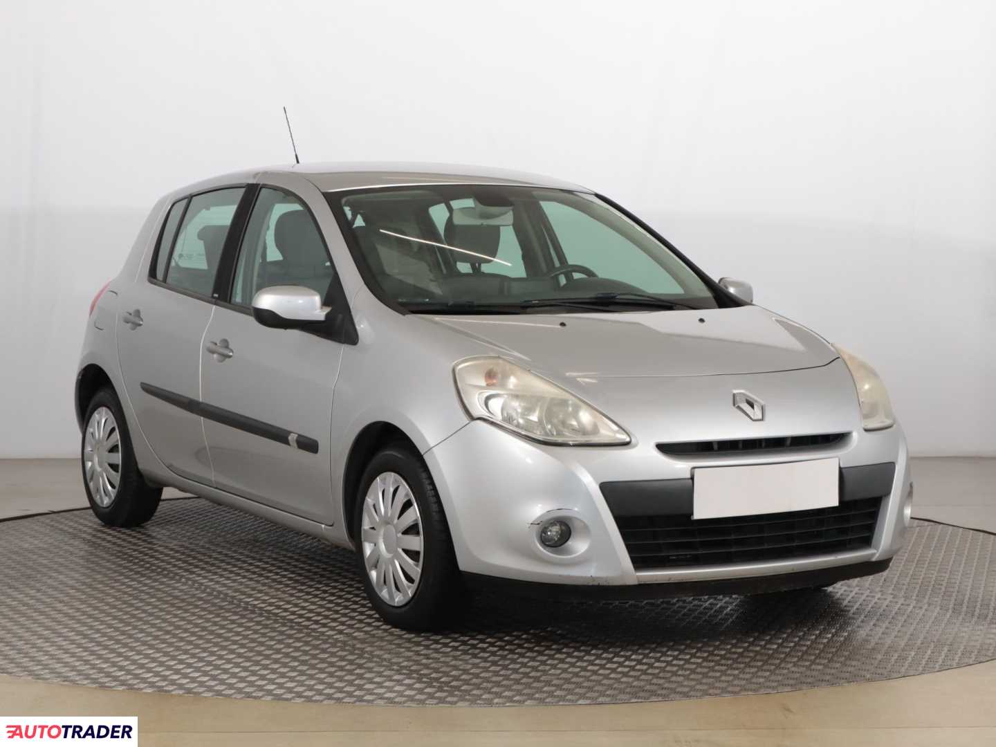 Renault Clio 2009 1.1 73 KM