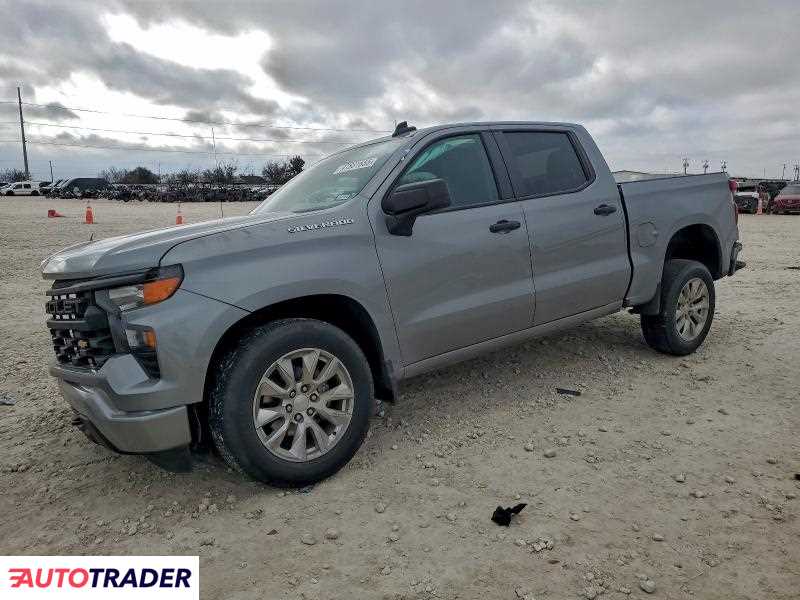 Chevrolet Silverado 2023 2