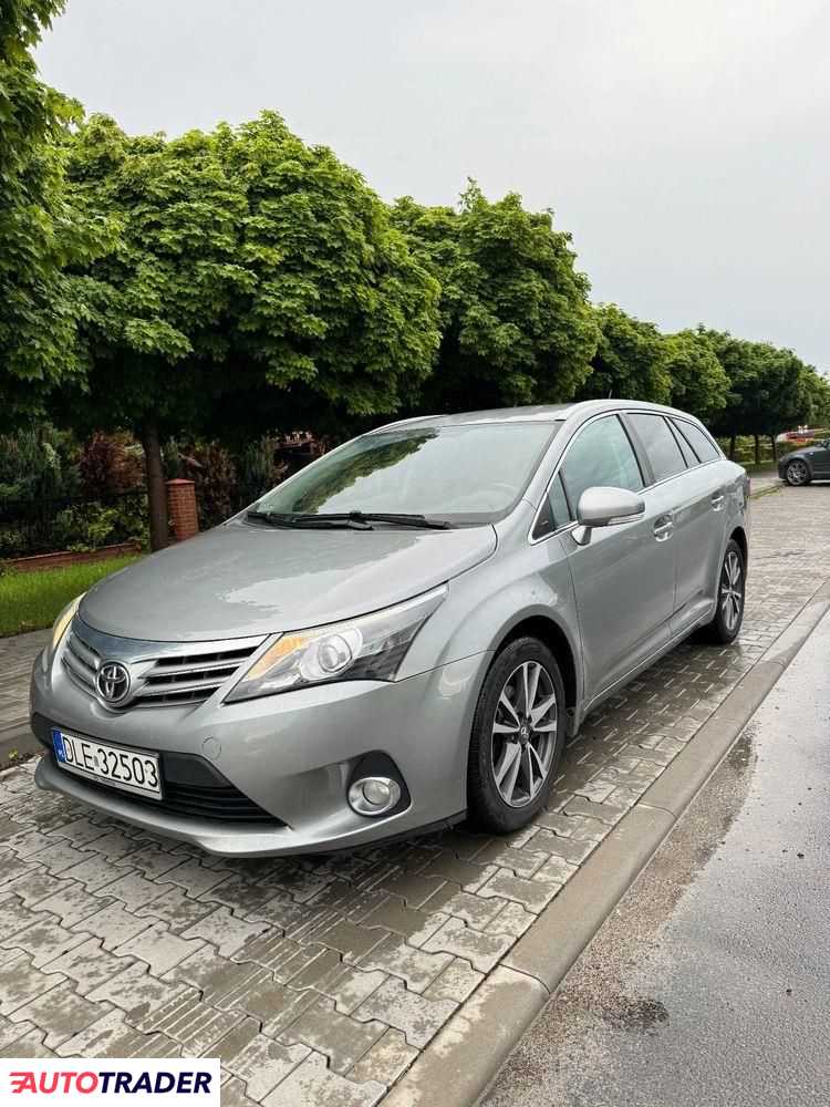 Toyota Avensis 2012 2.0 124 KM