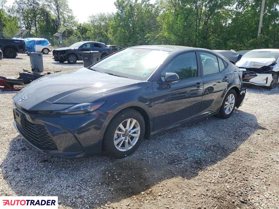 Toyota Camry 2025 2