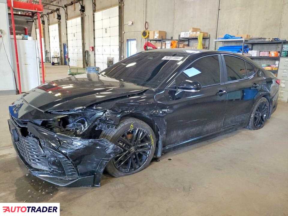 Toyota Camry 2025 2