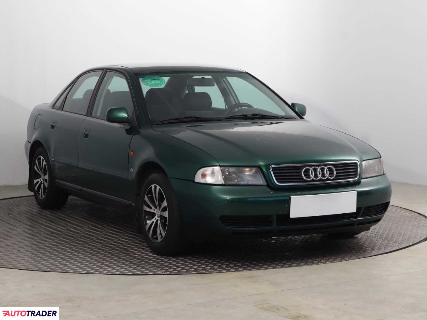 Audi A4 1996 1.6 99 KM