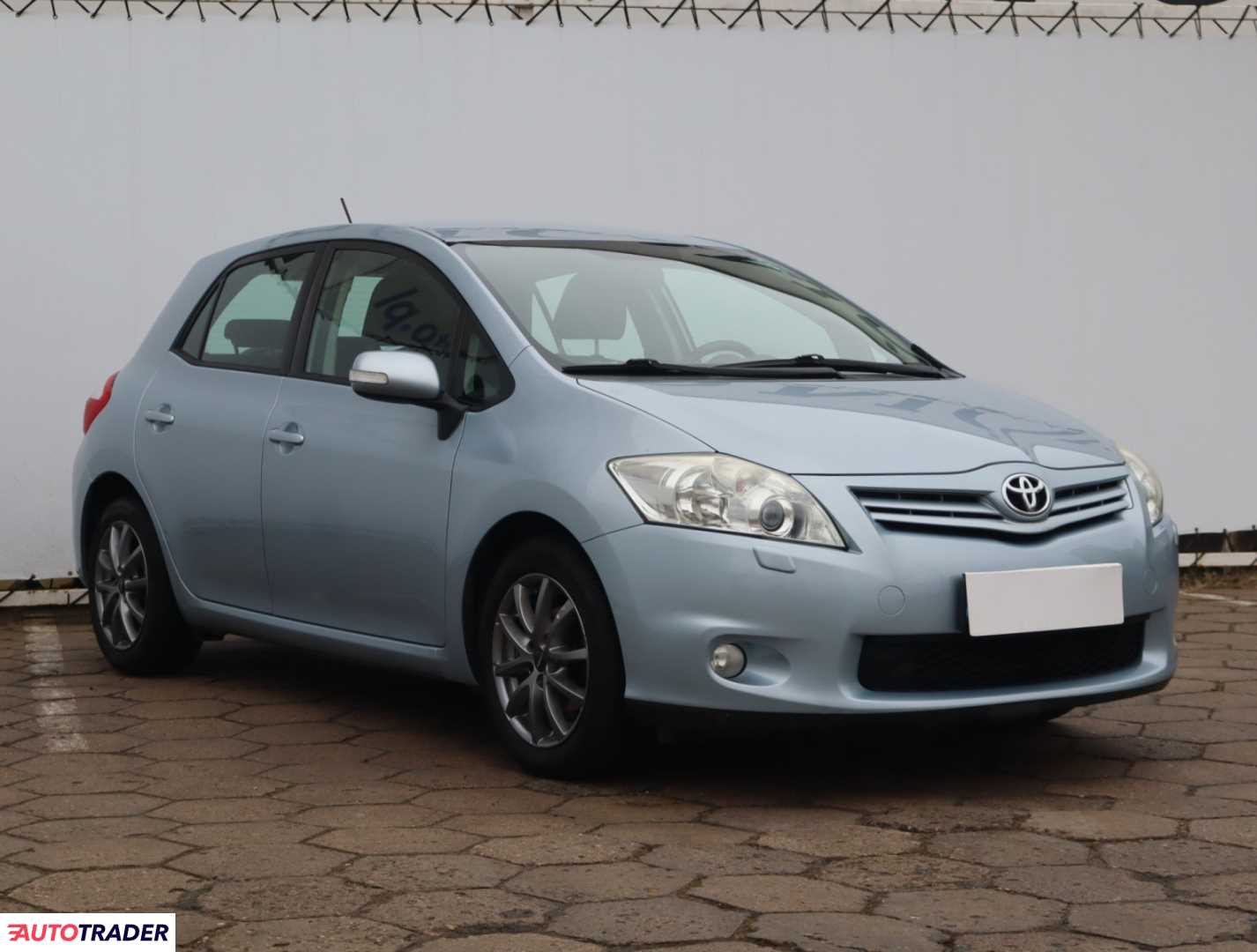 Toyota Auris 2011 1.6 130 KM