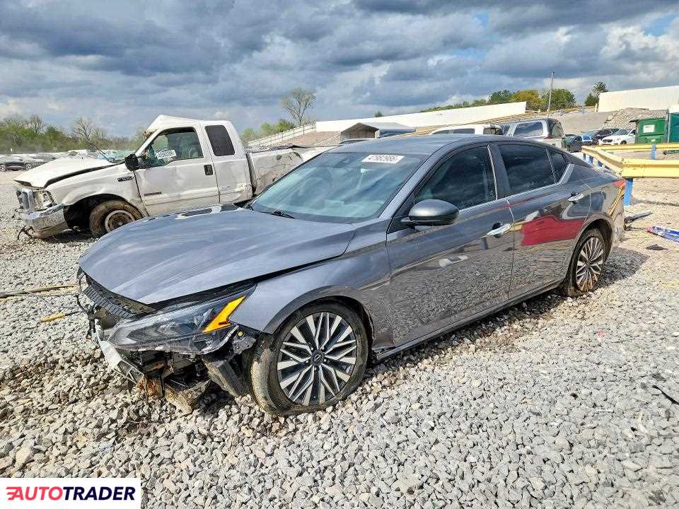 Nissan Altima 2025 2