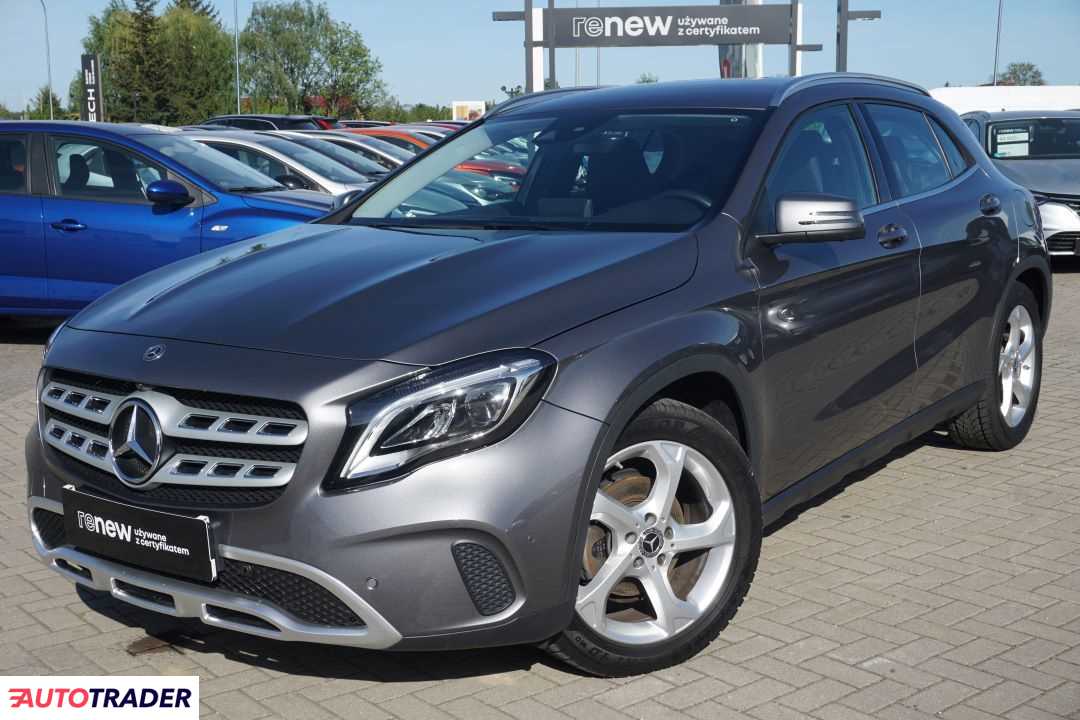 Mercedes GLA 2019 1.6 122 KM