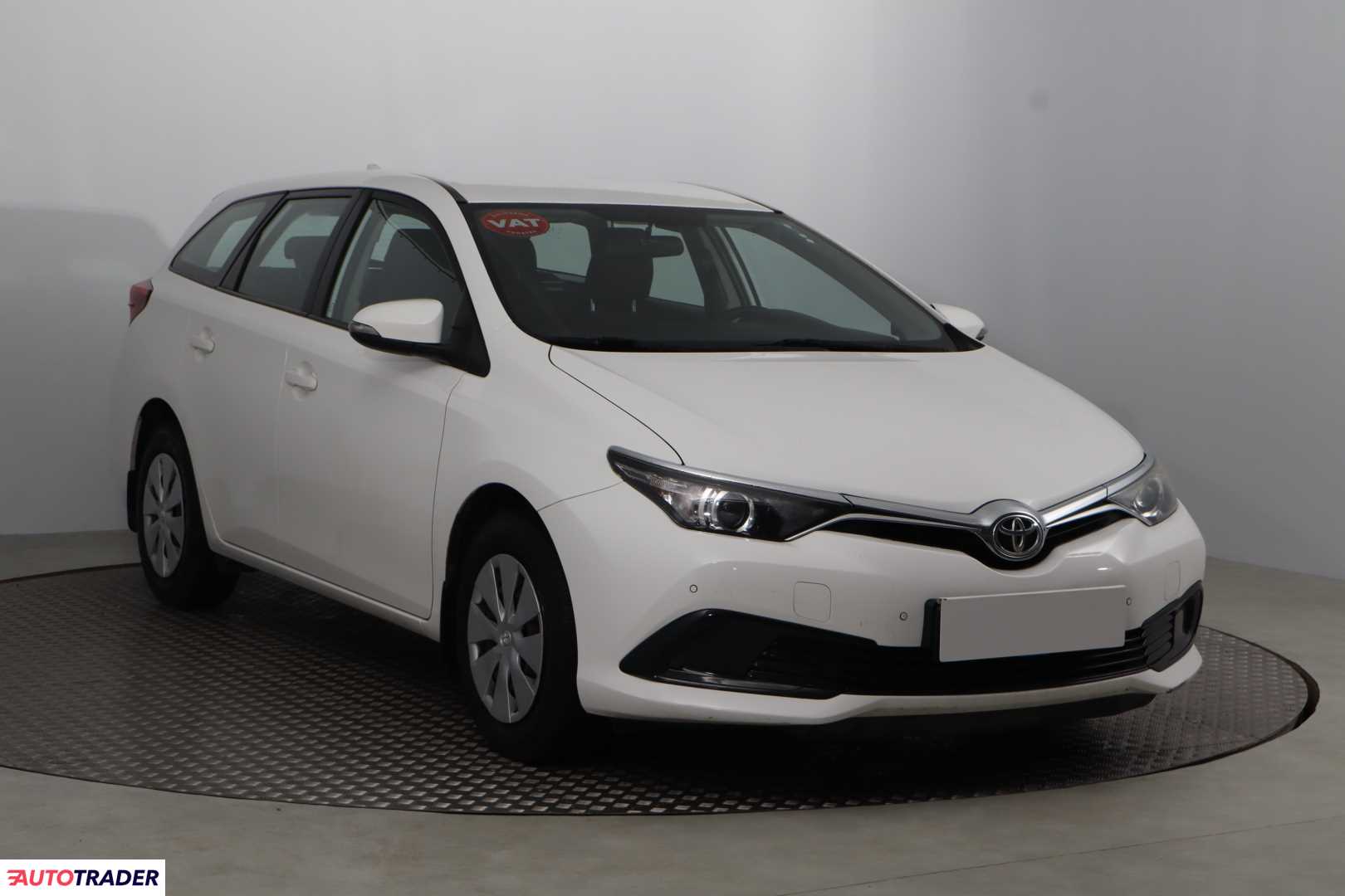 Toyota Auris 1.6 130 KM 2017r. (Piaseczno)