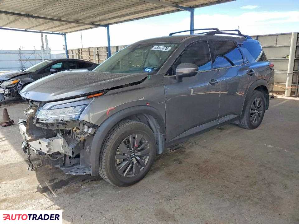 Nissan Pathfinder 2022 3