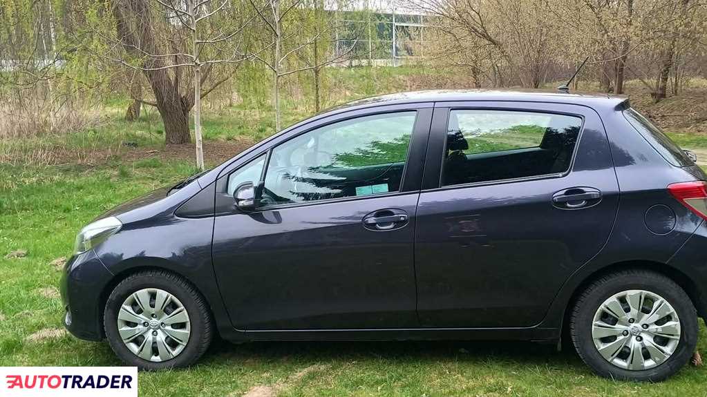 Toyota Yaris 2014 1.3 99 KM