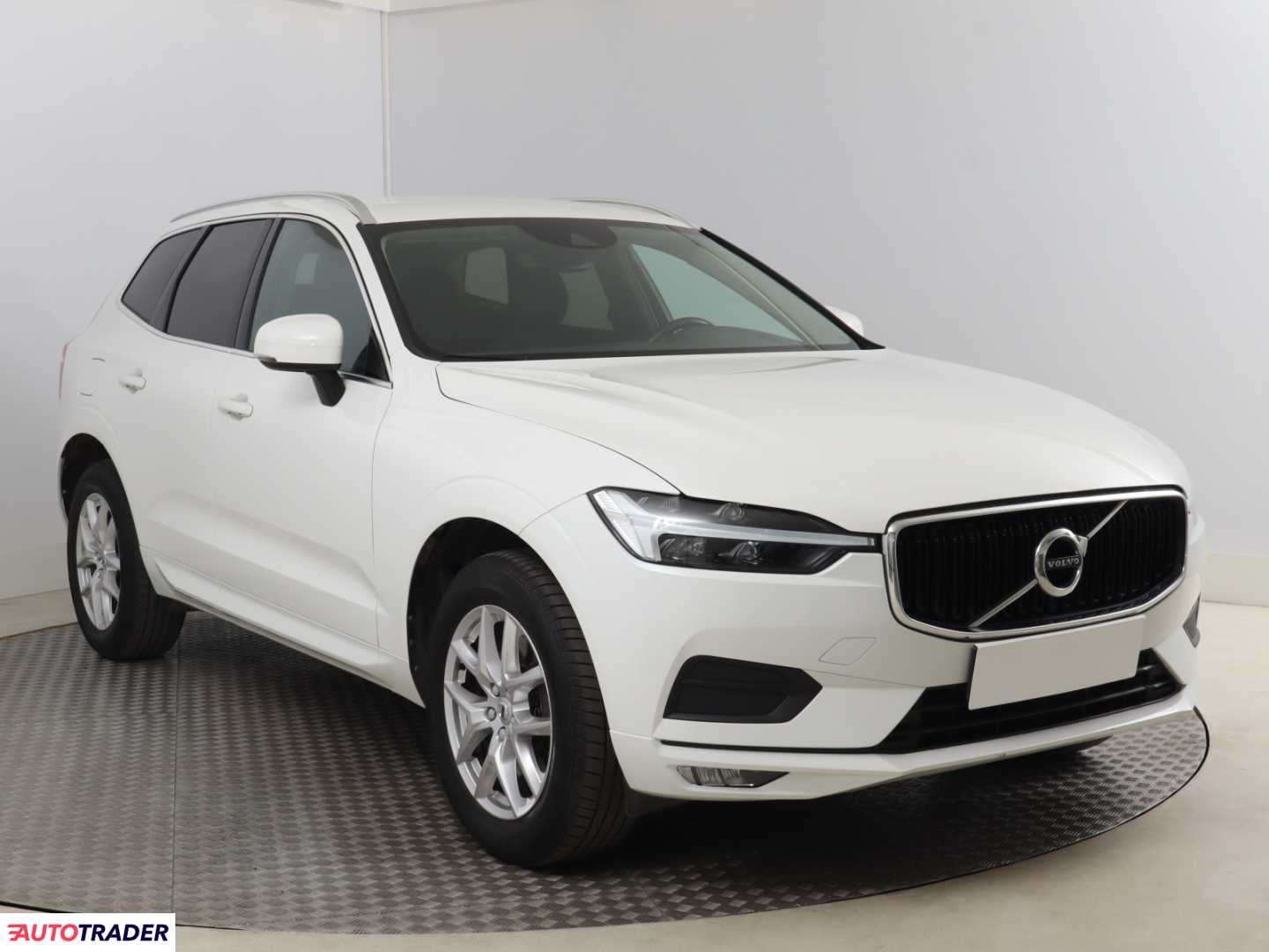 Volvo XC60 2021 2.0 194 KM