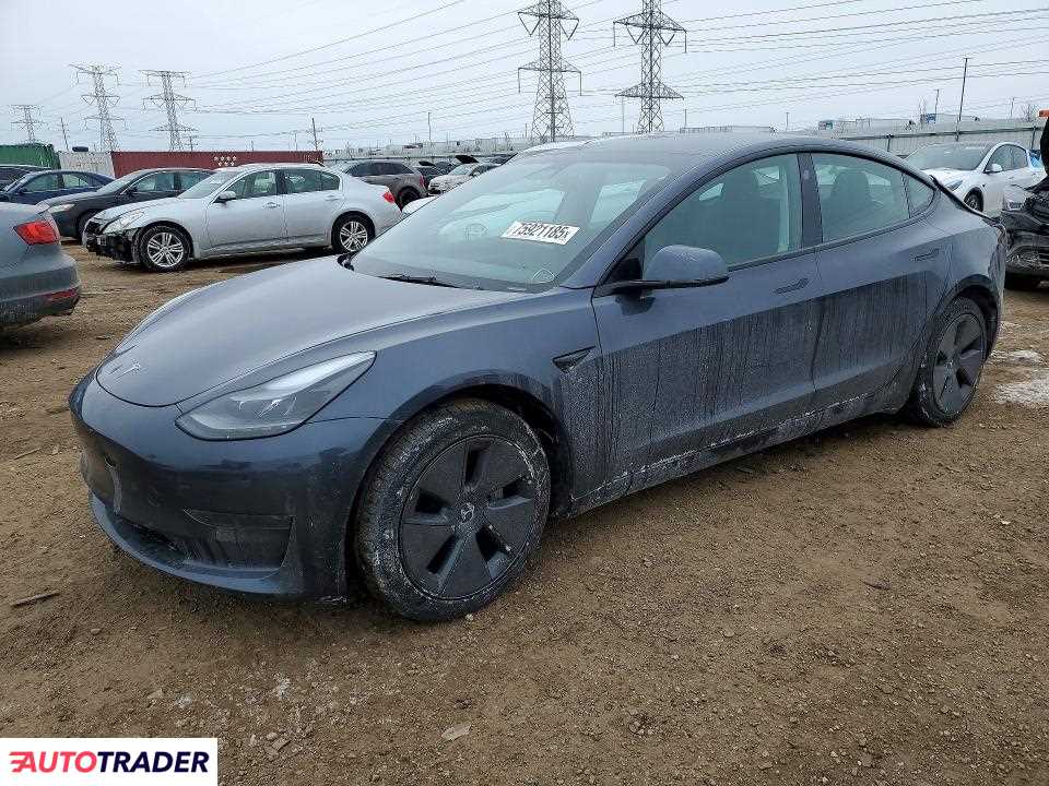 Tesla Model 3 2023
