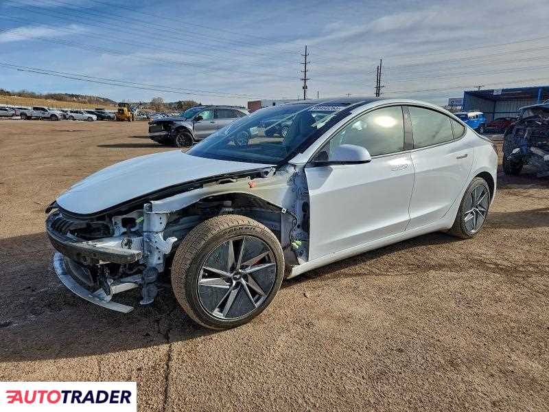 Tesla Model 3 2022