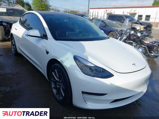 Tesla Model 3 2022
