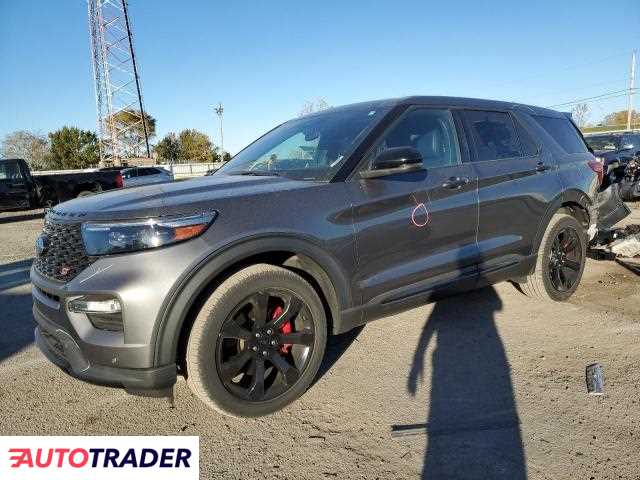 Ford Explorer 2022 3