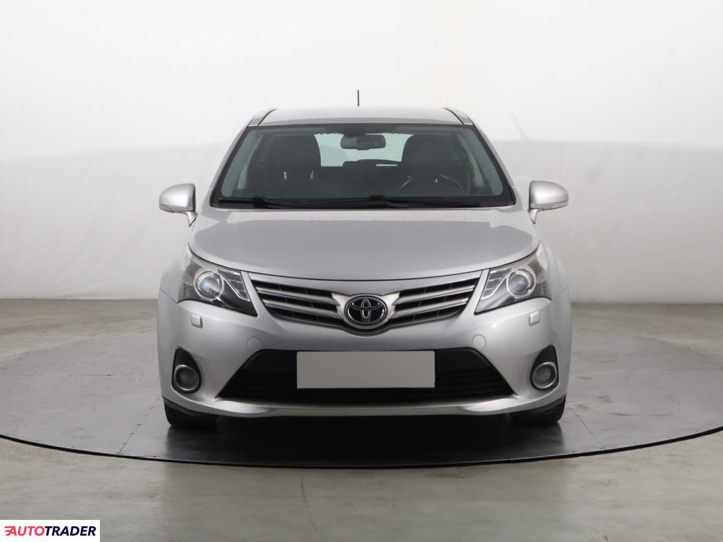 Toyota Avensis 2013 1.8 144 KM