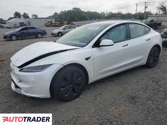 Tesla Model 3 2025
