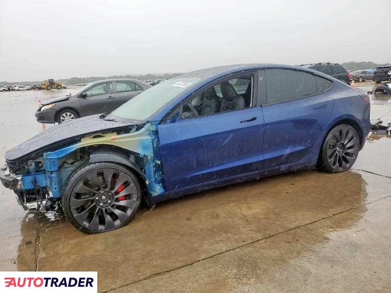 Tesla Model 3 2023