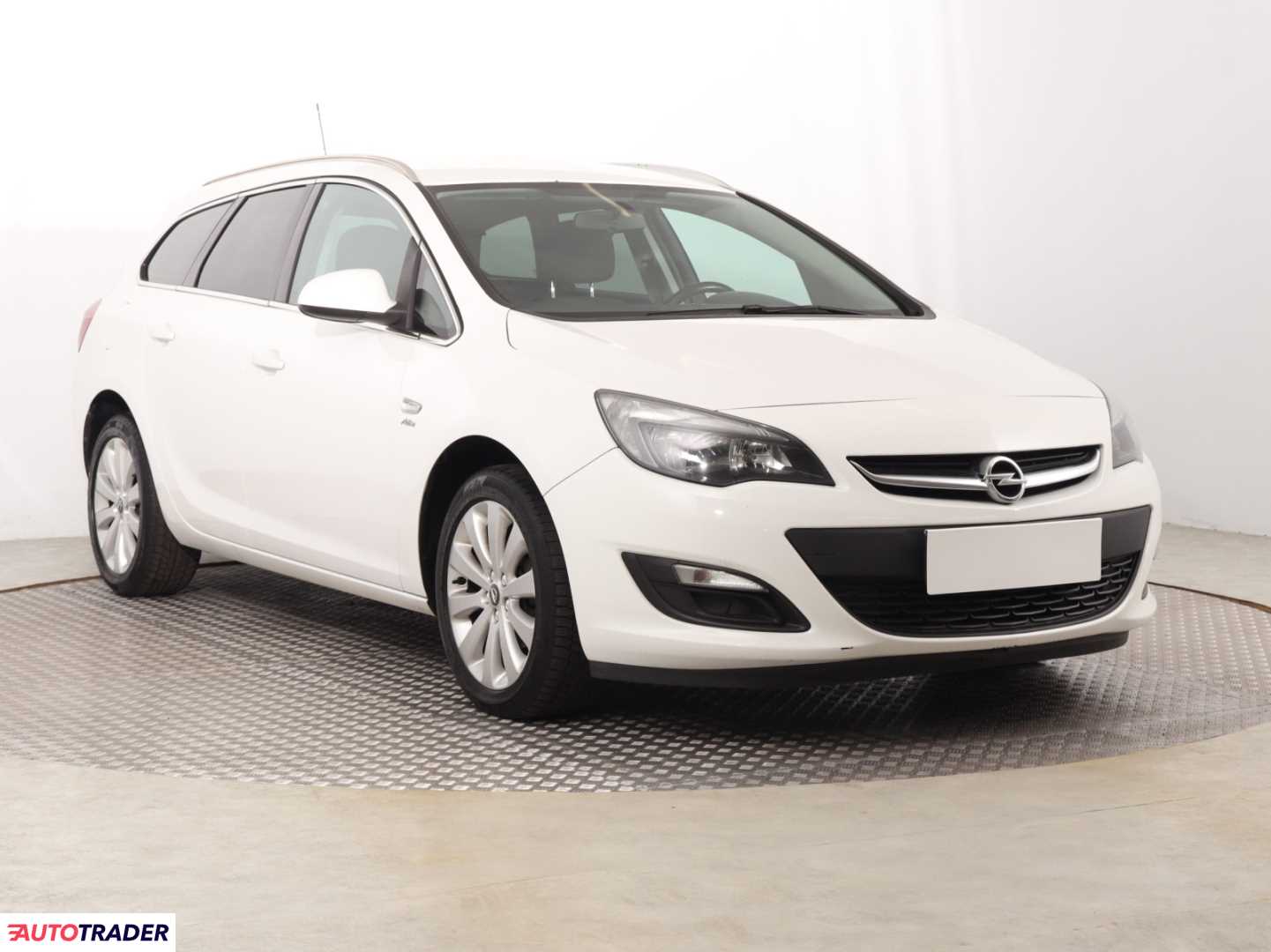 Opel Astra 2013 1.4 138 KM