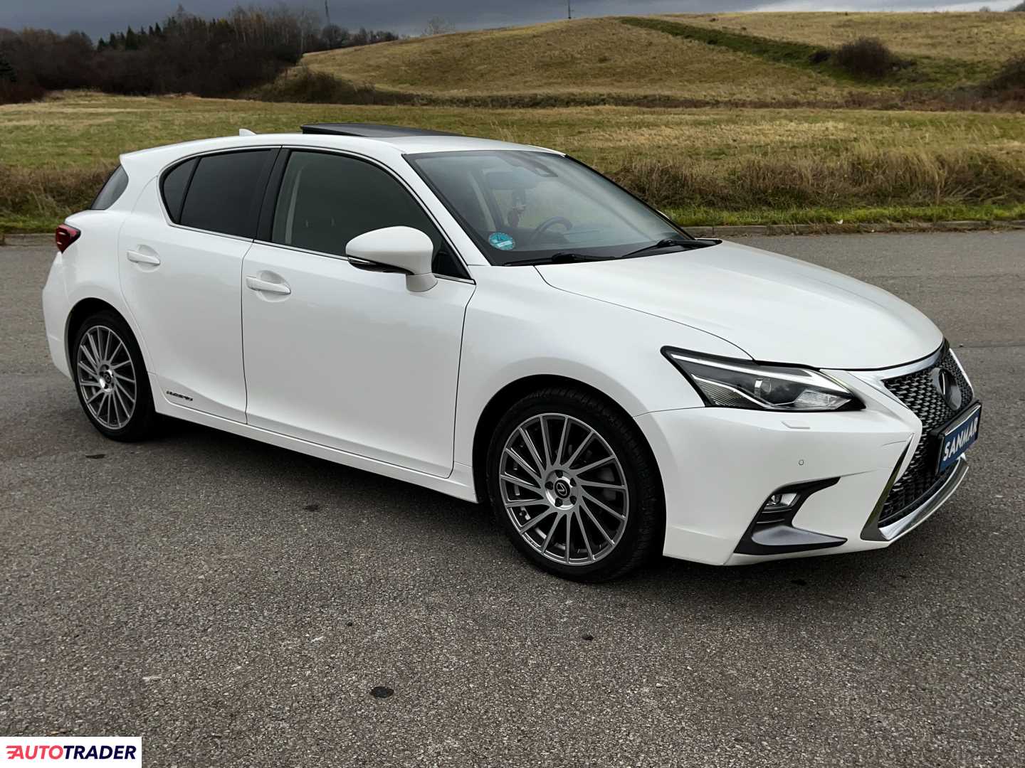 Lexus CT 2018 1.8 100 KM