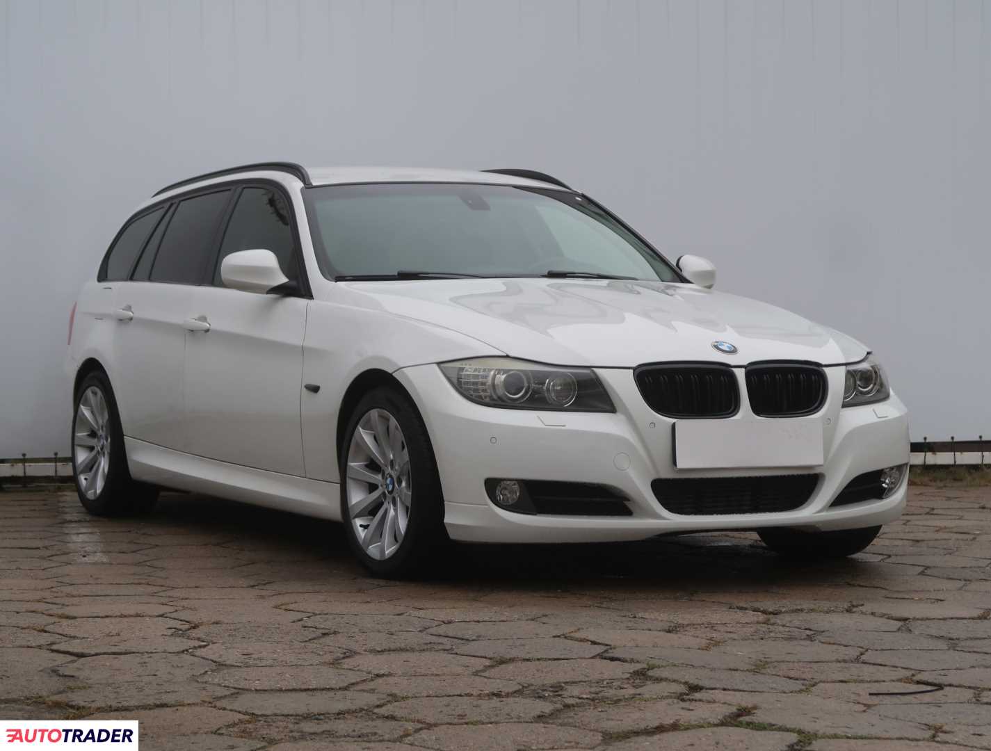 BMW 320 2011 2.0 181 KM