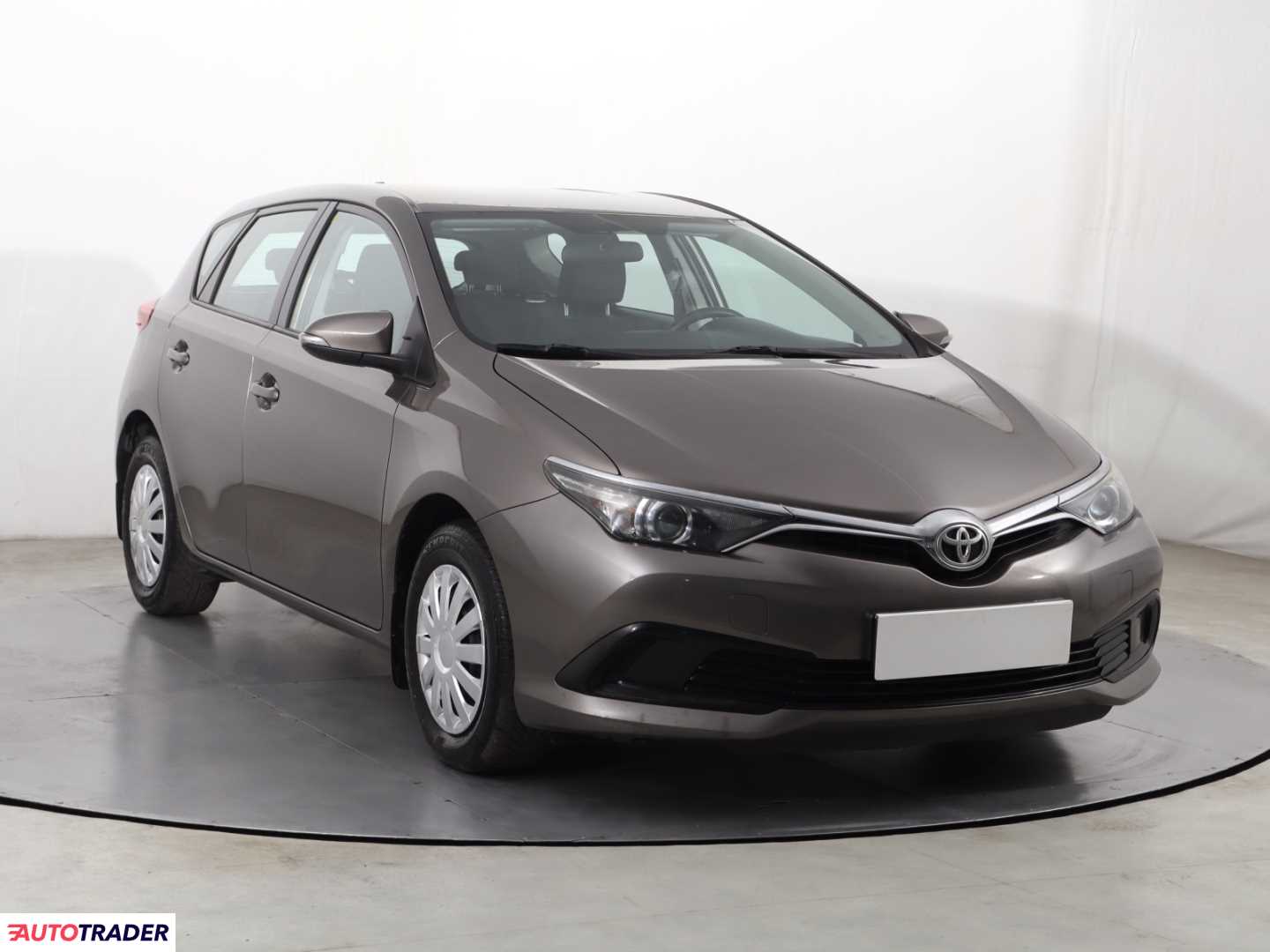 Toyota Auris 2018 1.6 130 KM