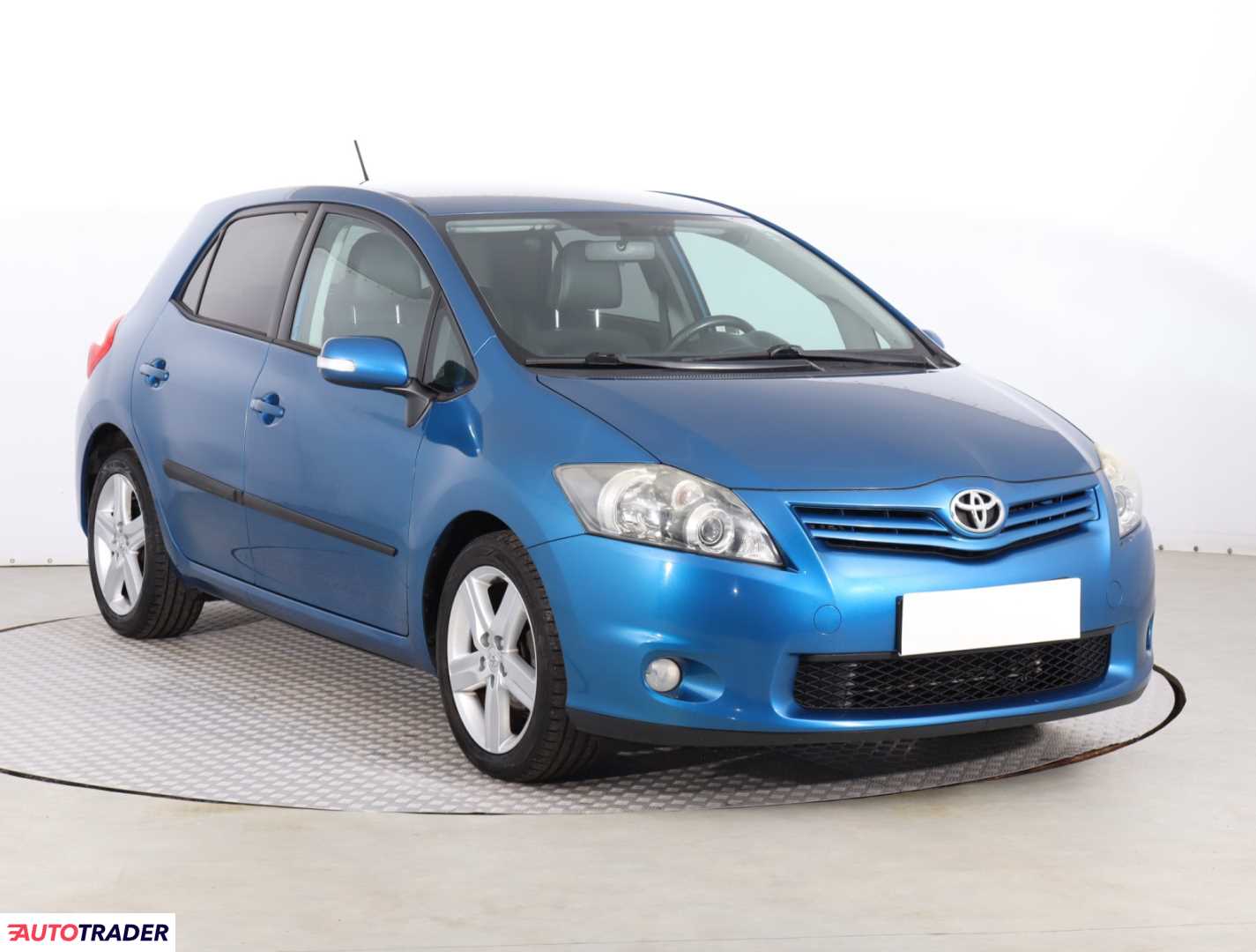 Toyota Auris 2011 1.6 130 KM