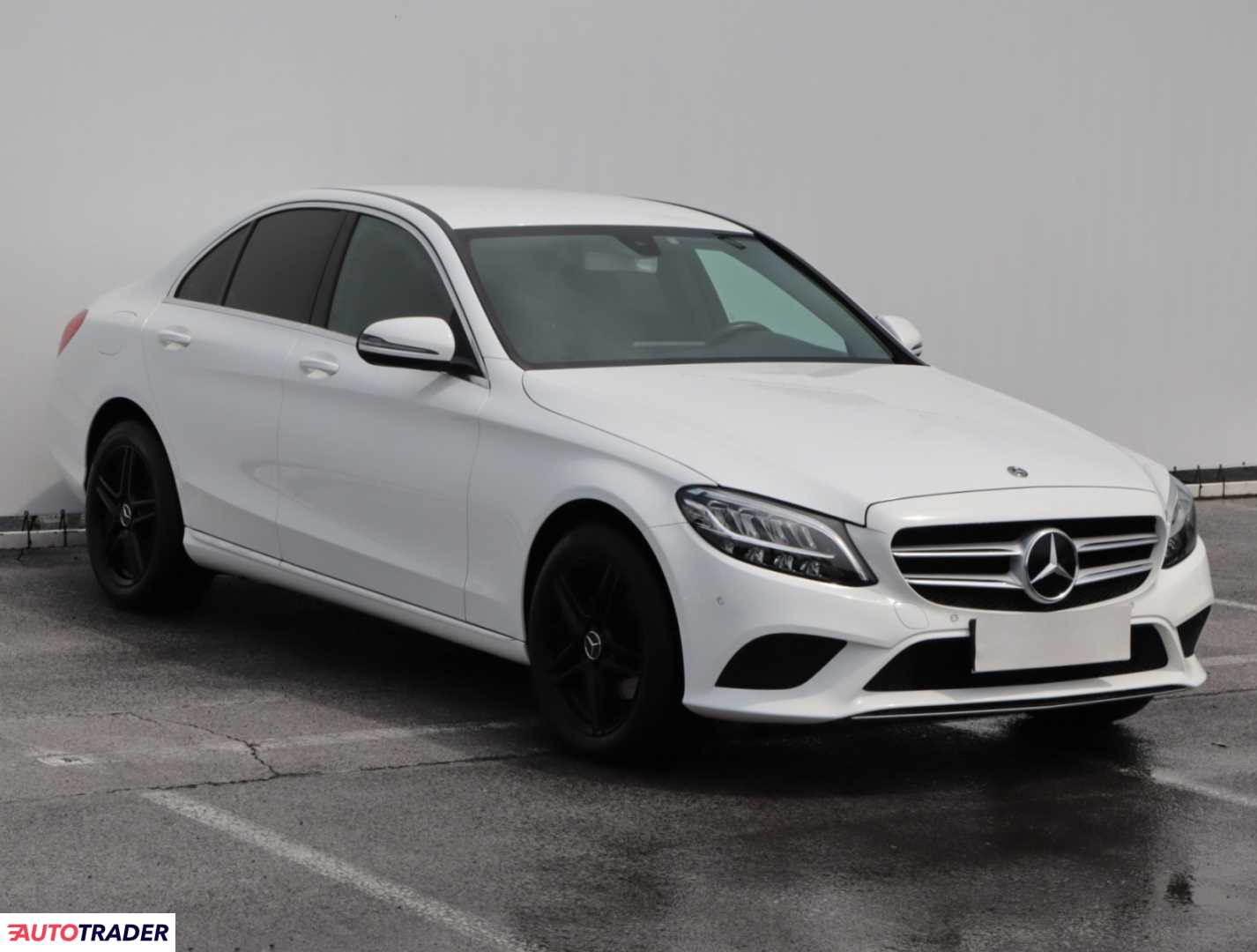 Mercedes C-klasa 2019 1.6 127 KM