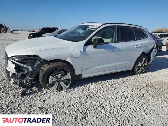 Volvo XC60 2.0 hybrydowy 2024r. (TAYLOR)