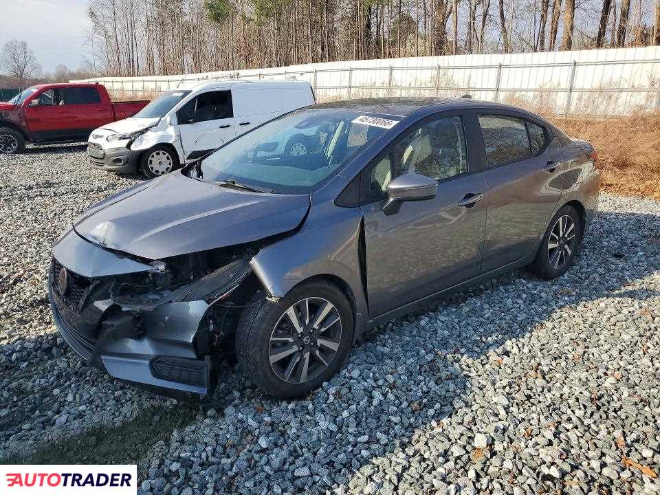 Nissan Versa 2020 1