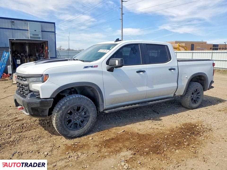 Chevrolet Silverado 2023 6