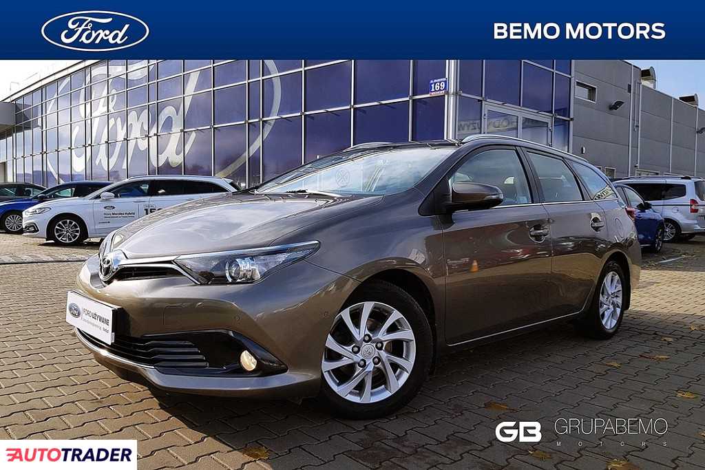 Toyota Auris 2017 1.6 132 KM Toyota Auris 2017 1.6 132 KM