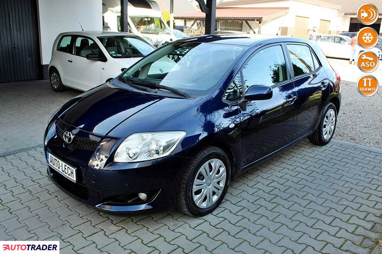 Toyota Auris 2009 2 126 KM Toyota Auris 2009 2 126 KM