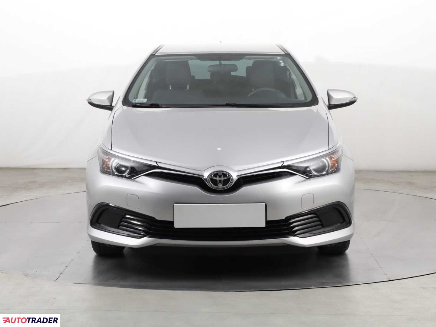 Toyota Auris 2017 1.6 130 KM
