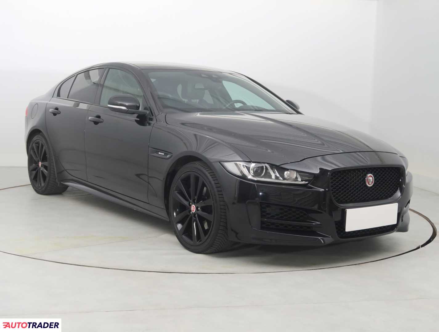 Jaguar XE 2017 2.0 177 KM