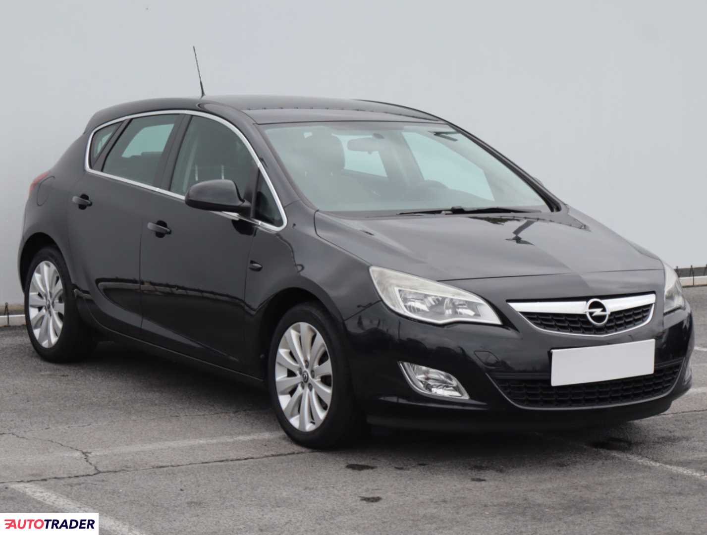 Opel Astra 2011 1.6 113 KM