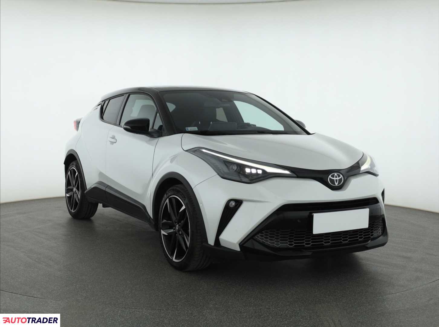 Toyota C-HR 2022 1.8 120 KM